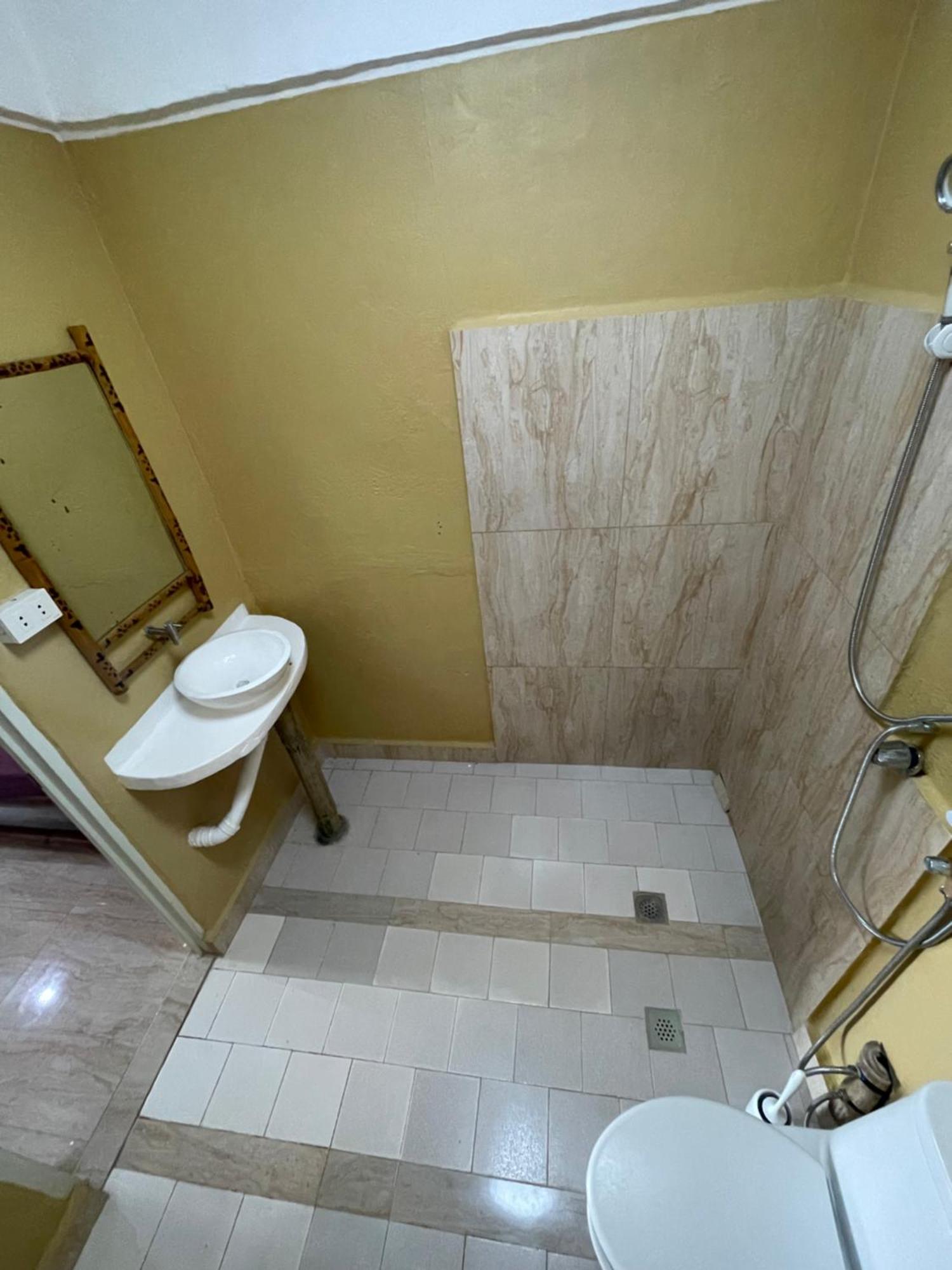 Bed and Breakfast Voodoo House Lalao Exterior foto